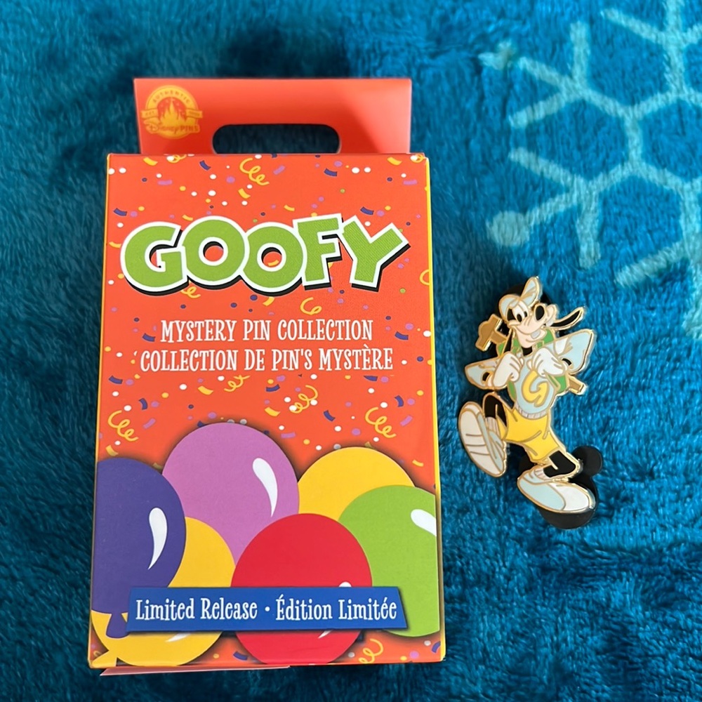 Disney Parks GOOFY 90th Anniversary Pin Collection College Student Athlete